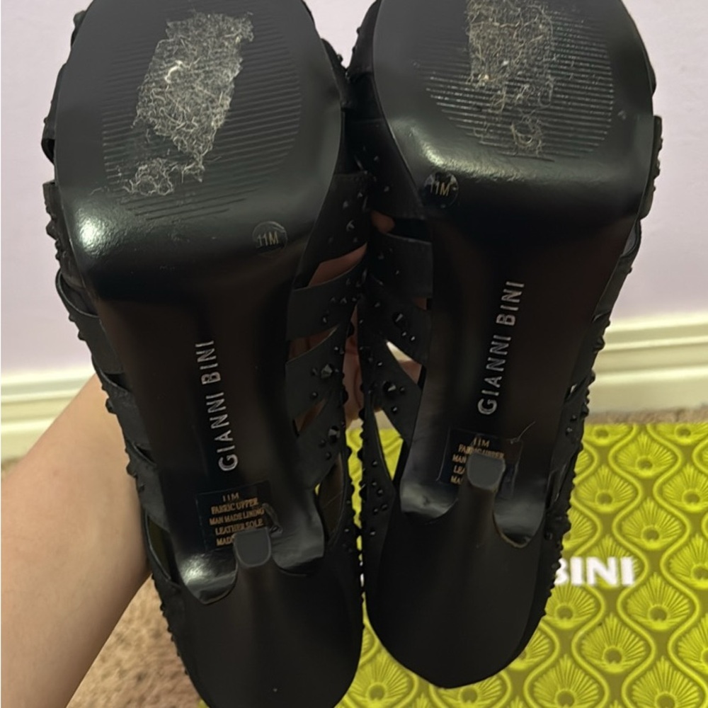W11 Gianni Bini Black Studded 5” Heels - Picture 4 of 5